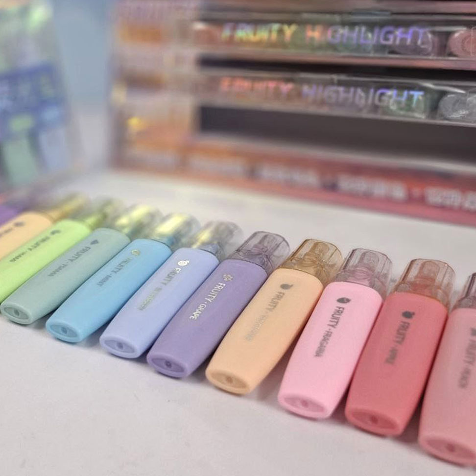 shainy-highlighter-nebula7261