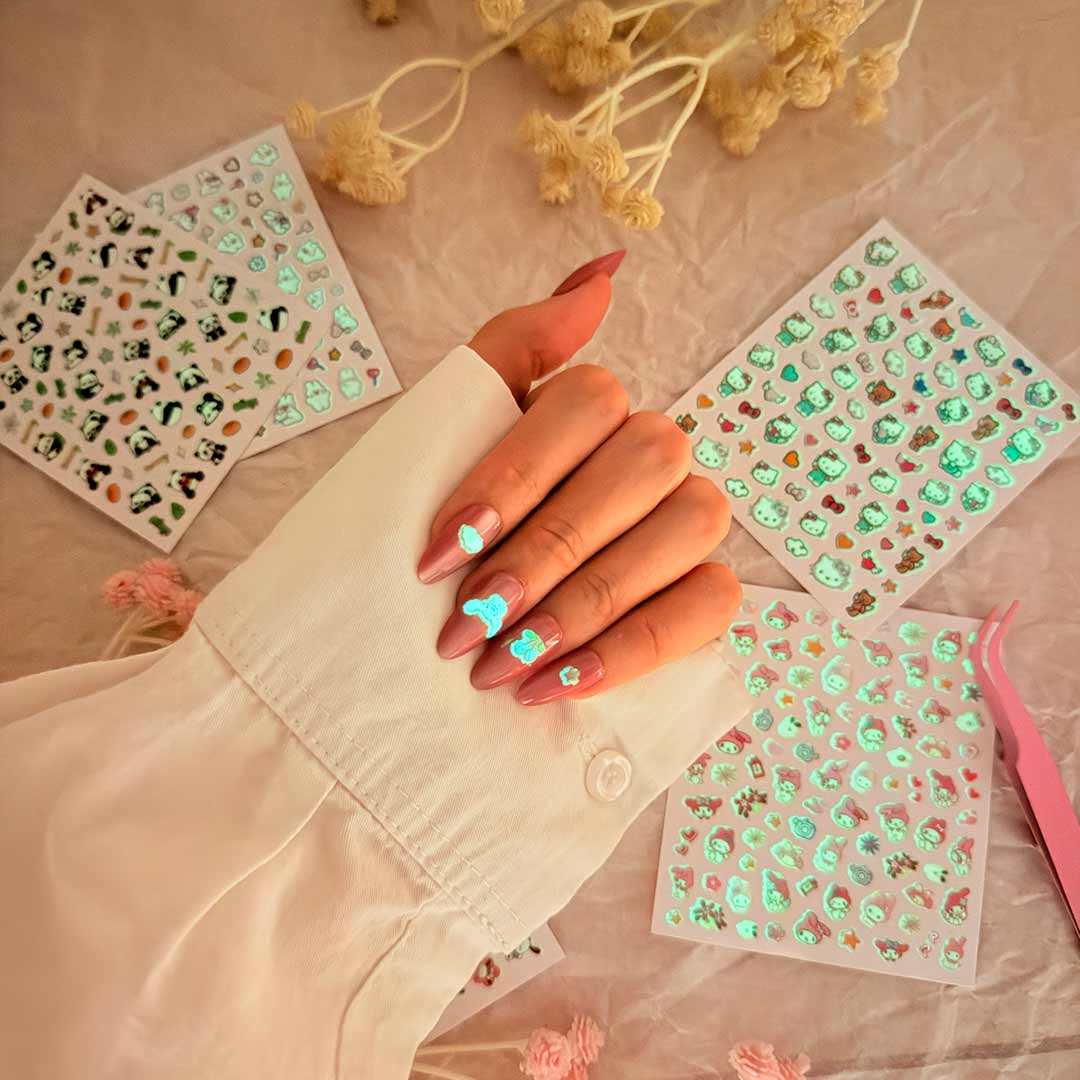 noctilucent-mini-nail-sticker