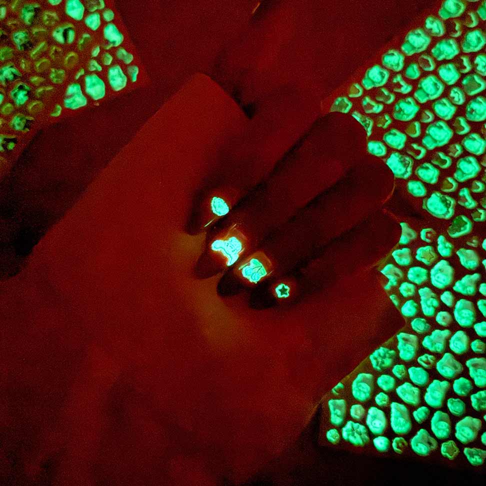 noctilucent-mini-nail-sticker