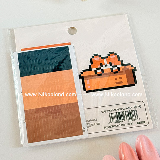 pixel-sticker-stand