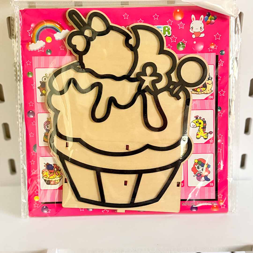colorful-foam-painting-penholder