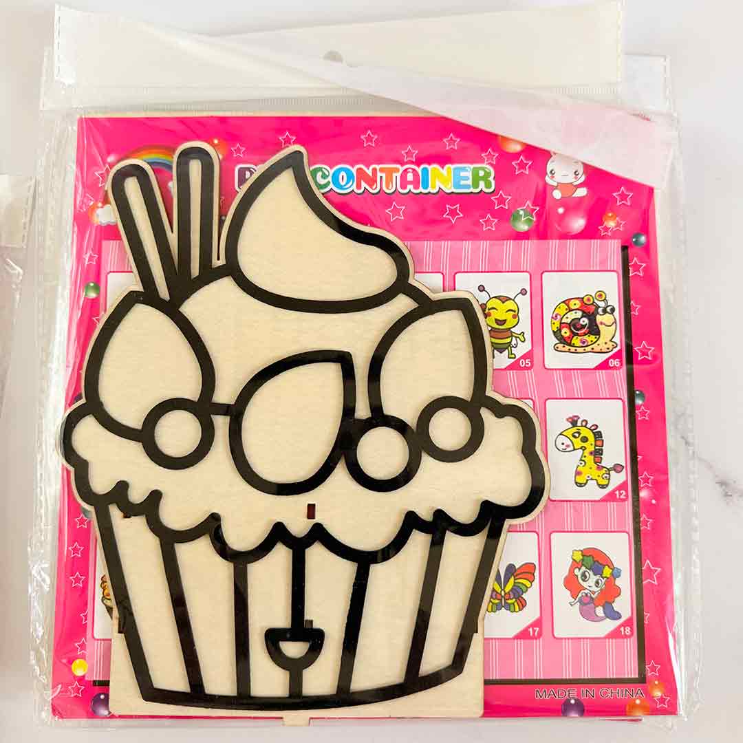 colorful-foam-painting-penholder